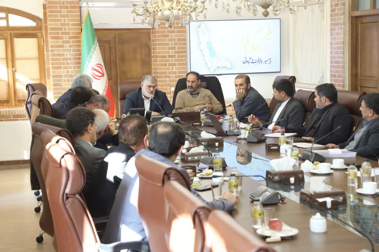 آلبوم تصویری / برگزاری نشست مجمع نمایندگان استان در مجلس شورای اسلامی با استاندار آذربایجانغربی