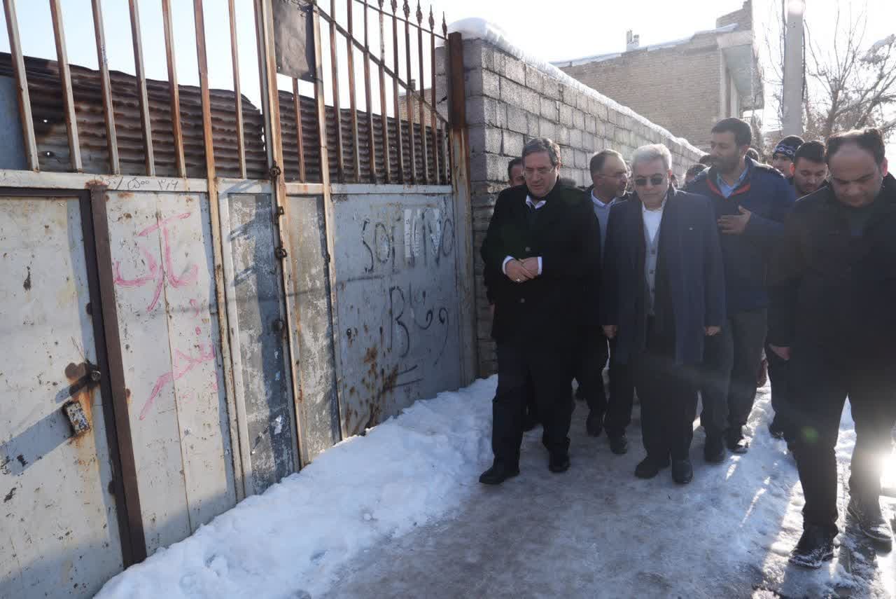 آلبوم تصویری / بازدید میدانی استاندار آذربایجانغربی از برف روبی در منطقه اسلام آباد ارومیه