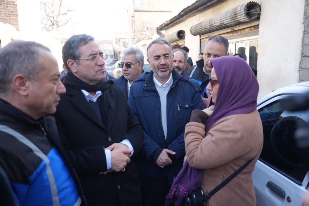 آلبوم تصویری / بازدید میدانی استاندار آذربایجانغربی از برف روبی در منطقه اسلام آباد ارومیه