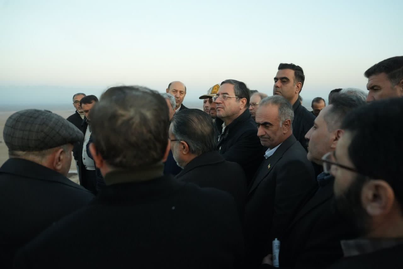 آلبوم تصویری / بازدید استاندار آذربایجانغربی از بزرگترین باغ گردو و پسته خاورمیانه در منطقه آزاد ماکو