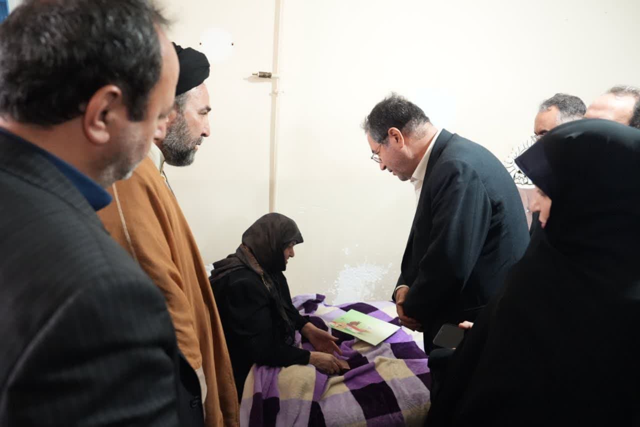 دیدار استاندار آذربایجانغربی با خانواده شهید ولی شاد قوشچی + تصاویر